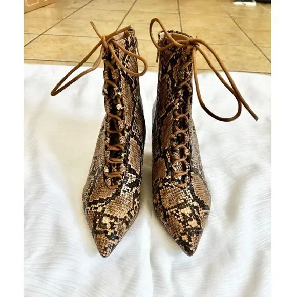 ASOS Design Tan / Brown Snake Animal Print Lace Up Kitten Heel Ankle Boots - Picture 3 of 9